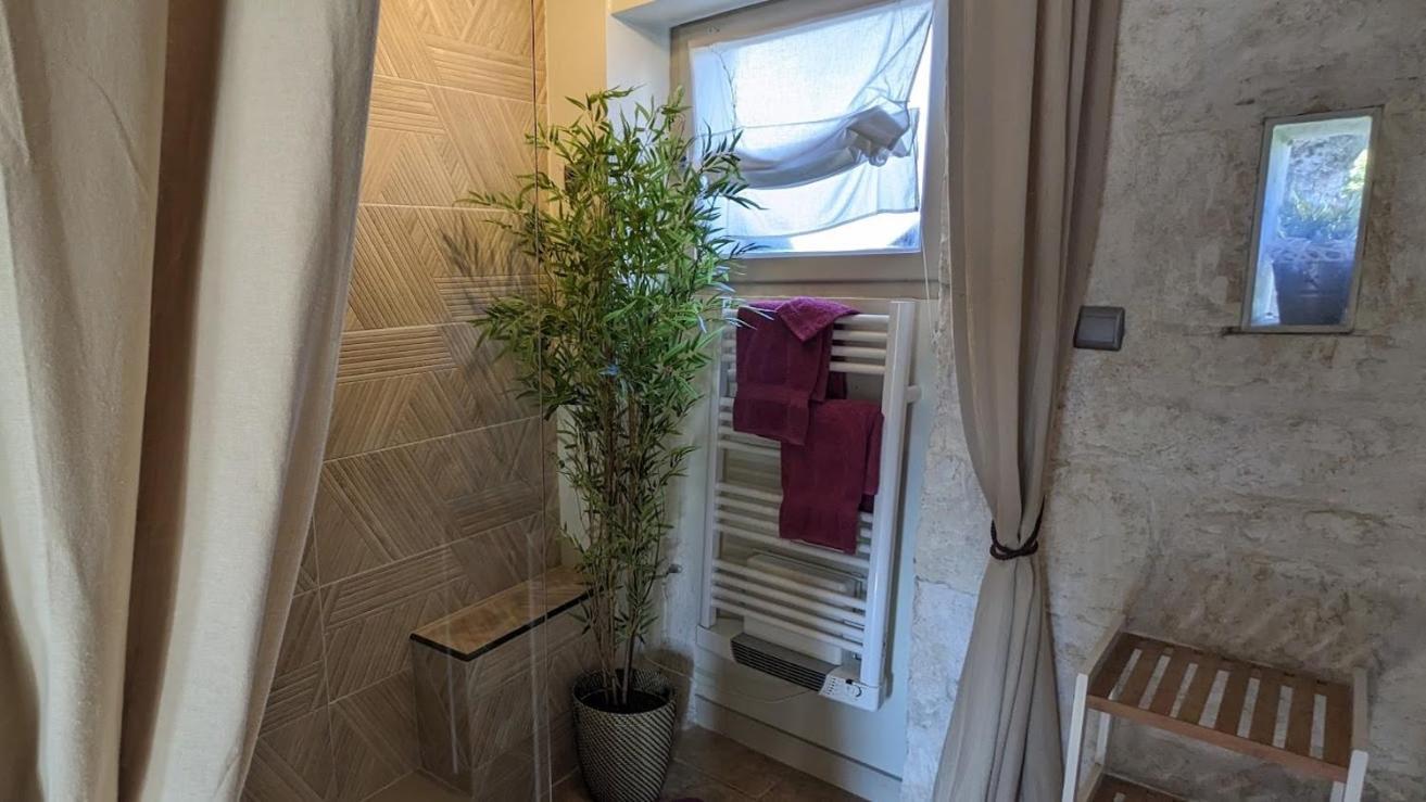 Domaine Les Feuillants Hotell Crouzilles Rom bilde